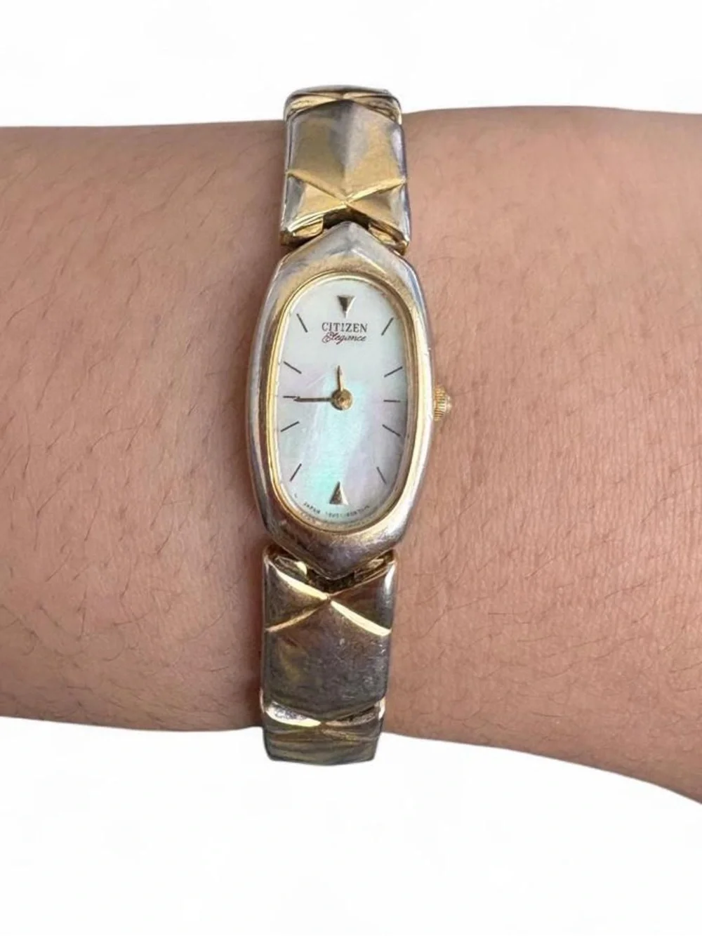 Vintage Citizen Elegance Women’s Oval MOP Dial Two Tone Quilted Bracelet Watch